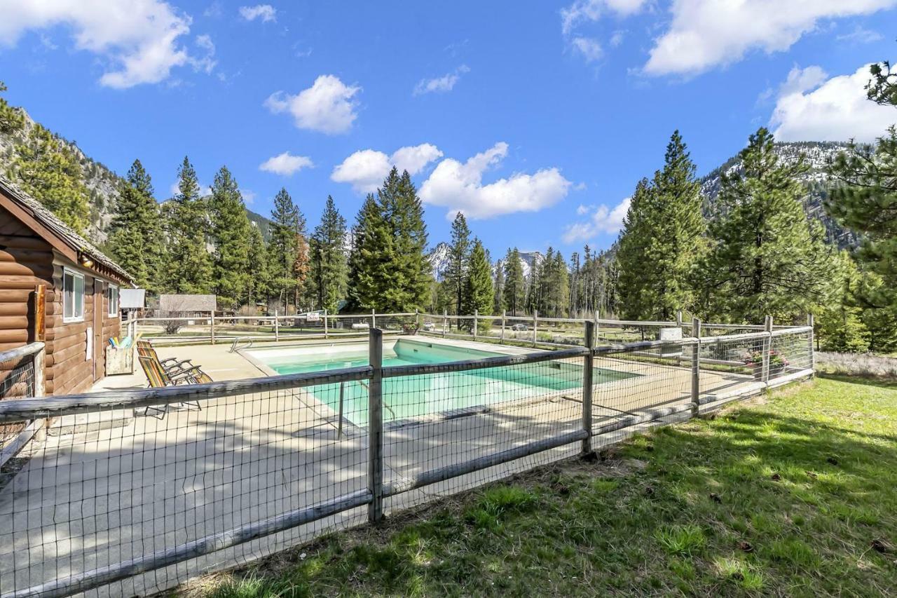 Sawtooth Lodge Stanley Экстерьер фото