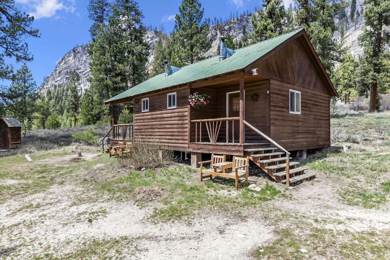 Sawtooth Lodge Stanley Экстерьер фото