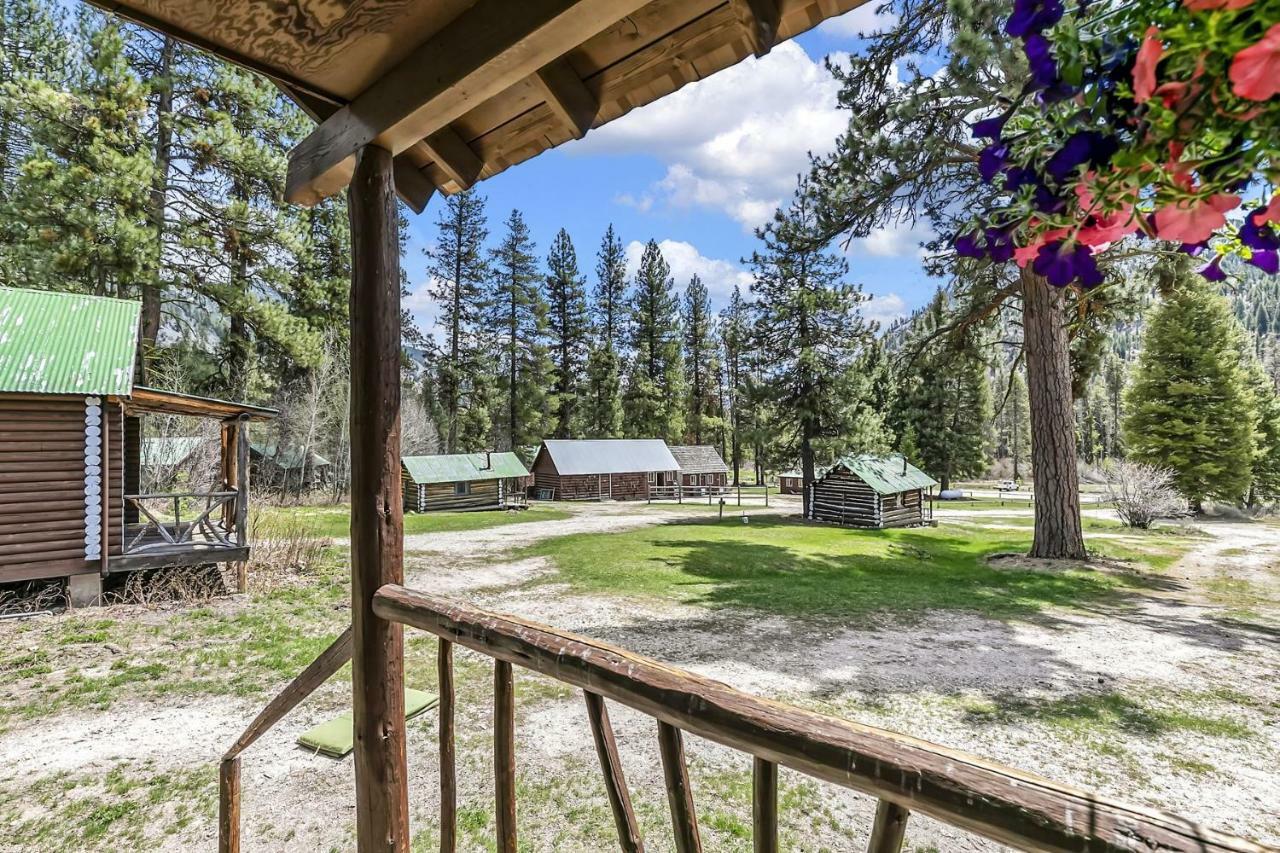 Sawtooth Lodge Stanley Экстерьер фото