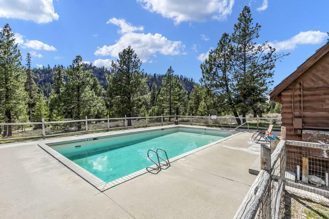 Sawtooth Lodge Stanley Экстерьер фото